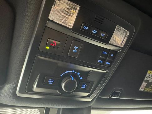 Used 2022 Toyota Tacoma TRD Off-Road w/ TRD Premium Off Road Package AWD/4WD image 23