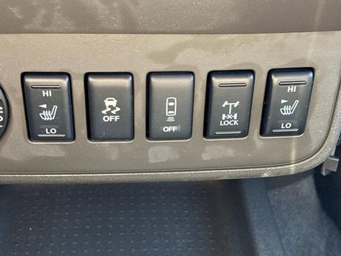Used 2019 Nissan Frontier PRO-4X AWD/4WD image 30