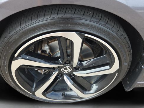 Certified 2018 Honda Accord Sport image 11