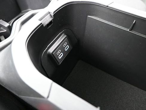 Certified 2025 Toyota RAV4 XLE image 33