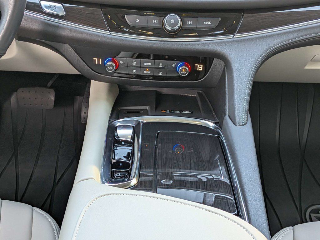 Used 2023 Buick Enclave Essence w/ Experience Buick Package FWD image 20