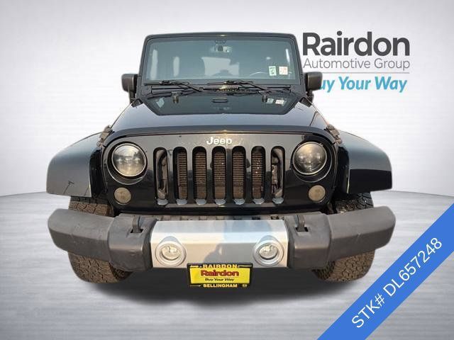 Used 2013 Jeep Wrangler Unlimited Sahara w/ Connectivity Group AWD/4WD image 2
