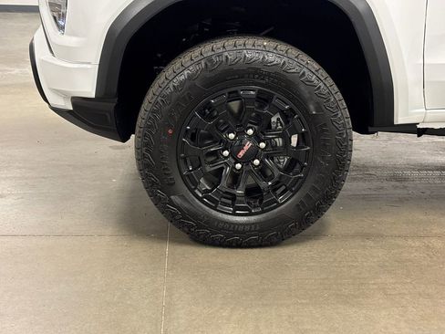 New 2026 GMC Canyon Elevation w/ Convenience Package RWD image 8