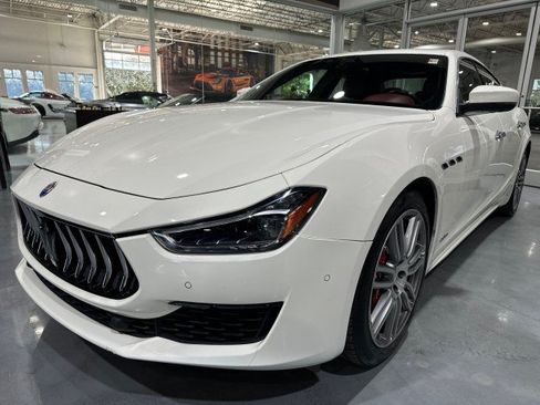 Used 2019 Maserati Ghibli S GranLusso RWD image 18