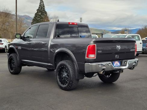 Used 2017 RAM 1500 Laramie w/ Convenience Group image 7