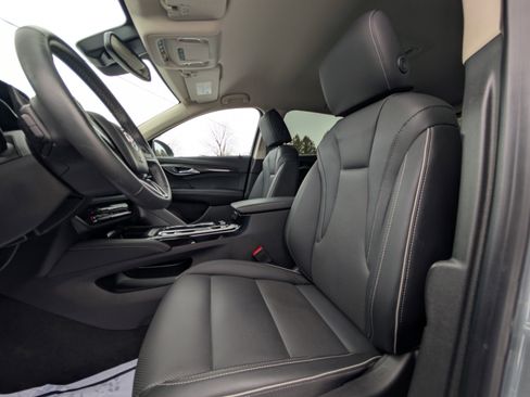 Used 2023 Buick Envision Essence image 33