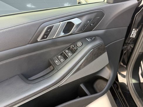 Used 2021 BMW X5 M50i w/ Dynamic Handling Package image 22