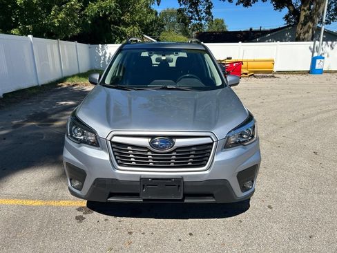 Used 2019 Subaru Forester Premium AWD/4WD image 5