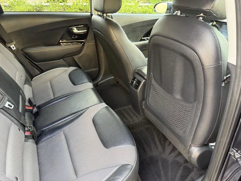 Used 2020 Kia Niro EX w/ Cold Weather Package image 14
