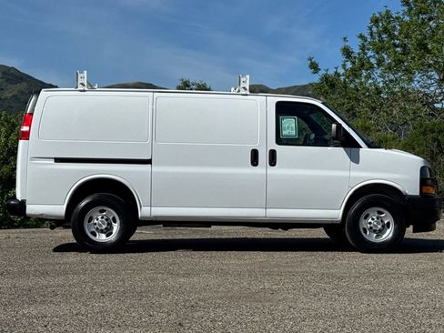 Used 2020 Chevrolet Express 2500 w/ Communications Package RWD image 3