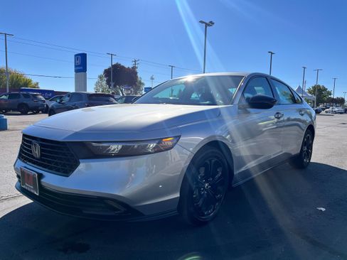 New 2025 Honda Accord SE image 3