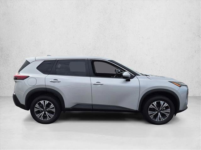 Used 2022 Nissan Rogue SV FWD image 9