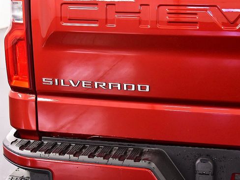 Used 2019 Chevrolet Silverado 1500 RST image 12