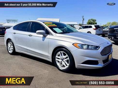 Used 2016 Ford Fusion SE FWD image 6