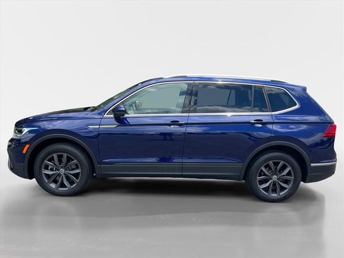 Used 2022 Volkswagen Tiguan SE AWD/4WD image 2