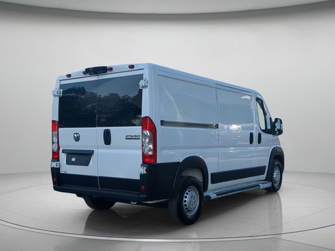 Used 2025 RAM ProMaster 2500 w/ U-Haul Equipment Group FWD image 40