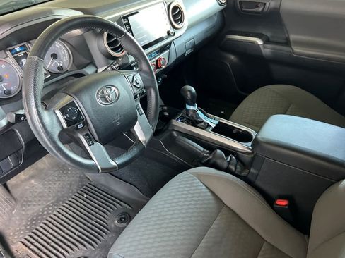 Used 2021 Toyota Tacoma SR5 w/ Technology Package AWD/4WD image 9