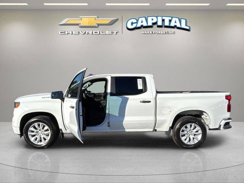 Used 2022 Chevrolet Silverado 1500 Custom RWD image 9