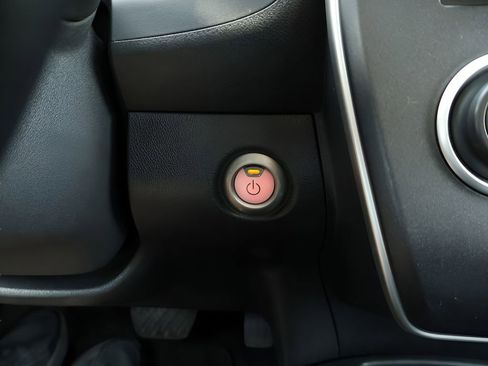 Used 2015 Nissan Leaf S FWD image 25