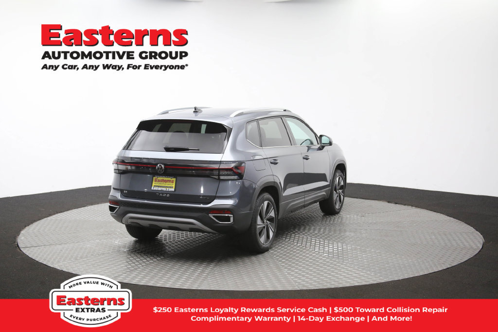 Used 2025 Volkswagen Taos SE AWD/4WD image 39