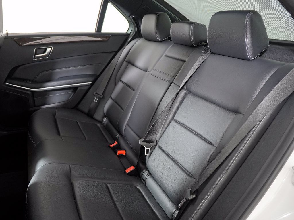 Used 2014 Mercedes-Benz E 350 4MATIC Sedan image 33