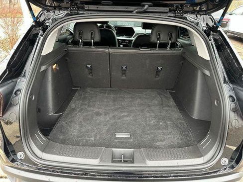 Used 2025 Chevrolet Trax LT FWD image 13