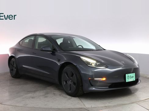Used 2022 Tesla Model 3 Long Range image 4
