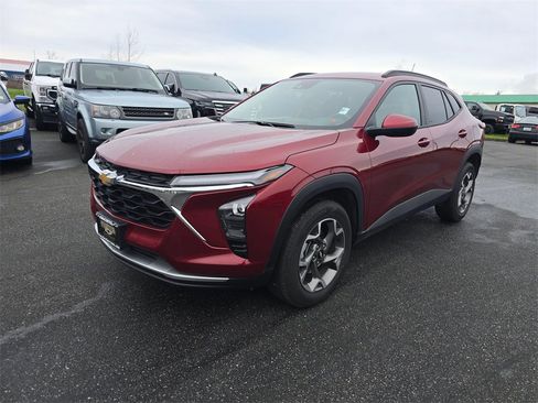 Certified 2025 Chevrolet Trax LT w/ LT Convenience Package image 7