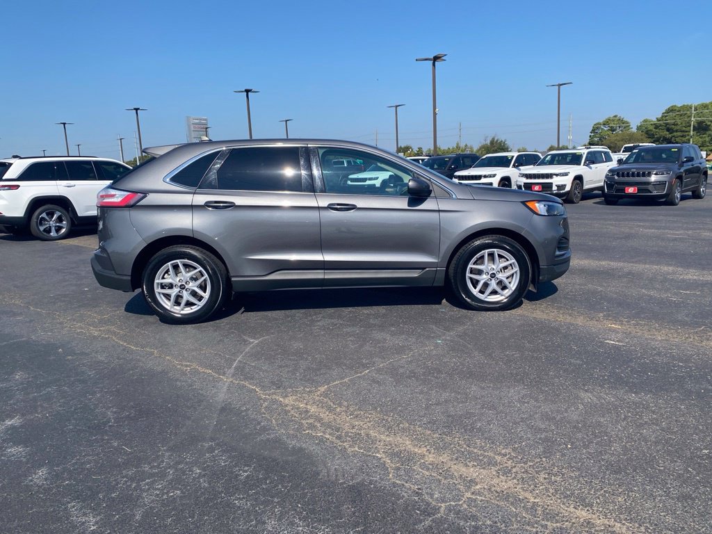 Used 2024 Ford Edge SEL AWD/4WD image 9