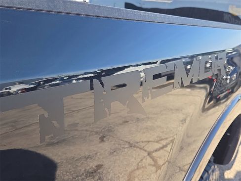 Used 2022 Ford F250 Lariat w/ Tremor Off-Road Package image 17