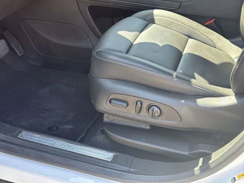 Certified 2023 GMC Acadia SLT w/ Elevation Edition image 17