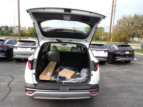 New 2026 Hyundai Tucson SE AWD/4WD image 12