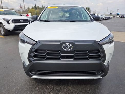 Used 2026 Toyota Corolla Cross L AWD/4WD image 2