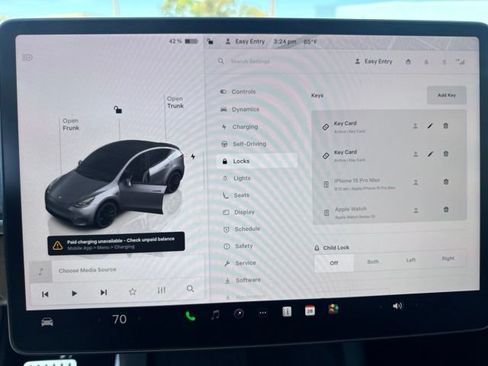 Used 2025 Tesla Model Y Performance AWD/4WD image 23