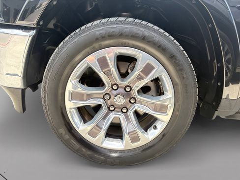Used 2024 RAM 1500 Limited AWD/4WD image 9