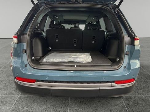 New 2026 Jeep Grand Cherokee Limited w/ Limited Altitude Package image 15