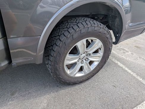 Used 2016 Ford F150 Platinum w/ Equipment Group 701A Luxury image 5