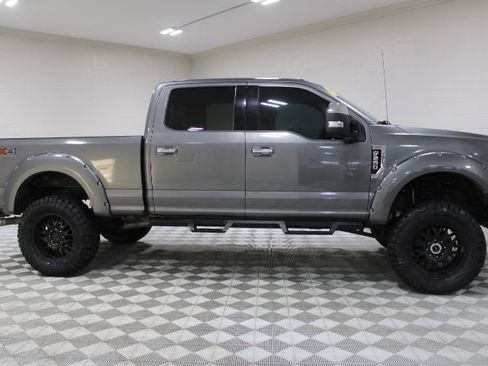 Used 2021 Ford F250 XLT w/ XLT Premium Package image 13