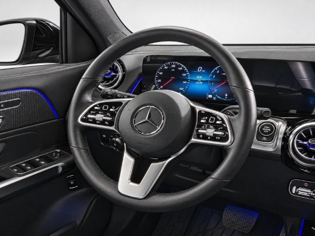 Certified 2023 Mercedes-Benz GLB 250 4MATIC image 24