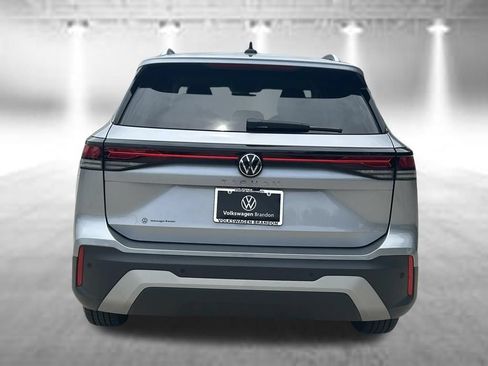 Certified 2025 Volkswagen Tiguan S FWD image 4