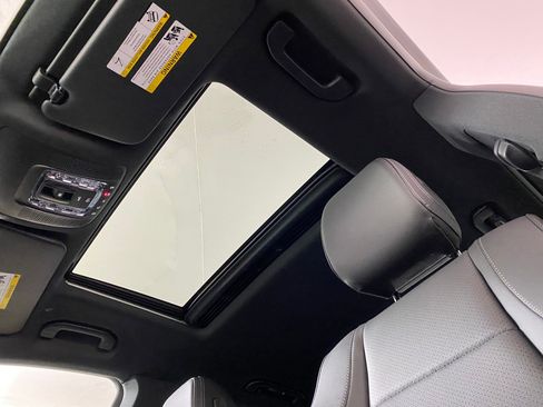 Used 2025 Mercedes-Benz GLE 350 4MATIC image 14