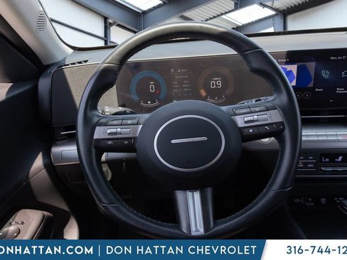 Used 2025 Hyundai Kona SEL FWD image 5