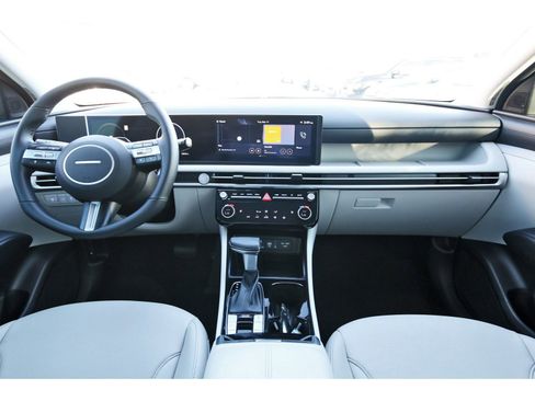 Certified 2025 Hyundai Tucson SEL image 12