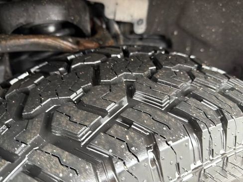 Used 2015 Ford F150 Lariat w/ Equipment Group 501A Mid image 30