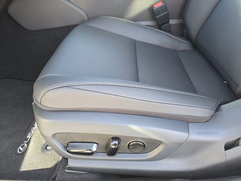 New 2025 Lexus ES 350 w/ Premium Package image 17