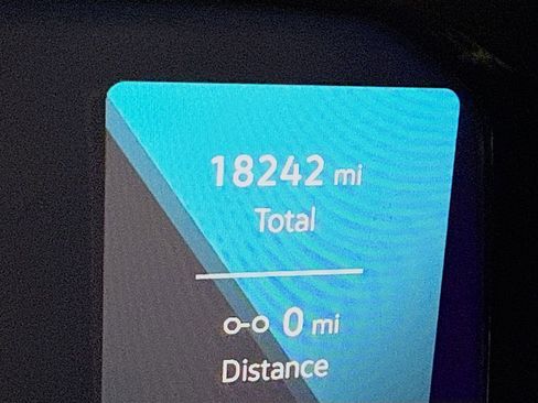 Used 2024 Volkswagen Atlas SE image 4