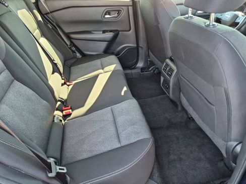 Used 2025 Nissan Rogue SV AWD/4WD image 30