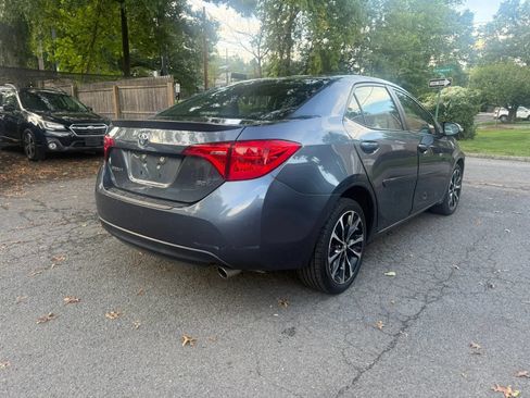 Used 2018 Toyota Corolla SE w/ Body Protection Package FWD image 4
