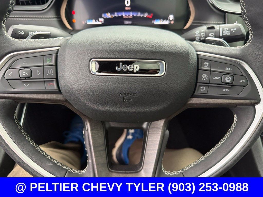 Used 2026 Jeep Grand Cherokee L Limited AWD/4WD image 24
