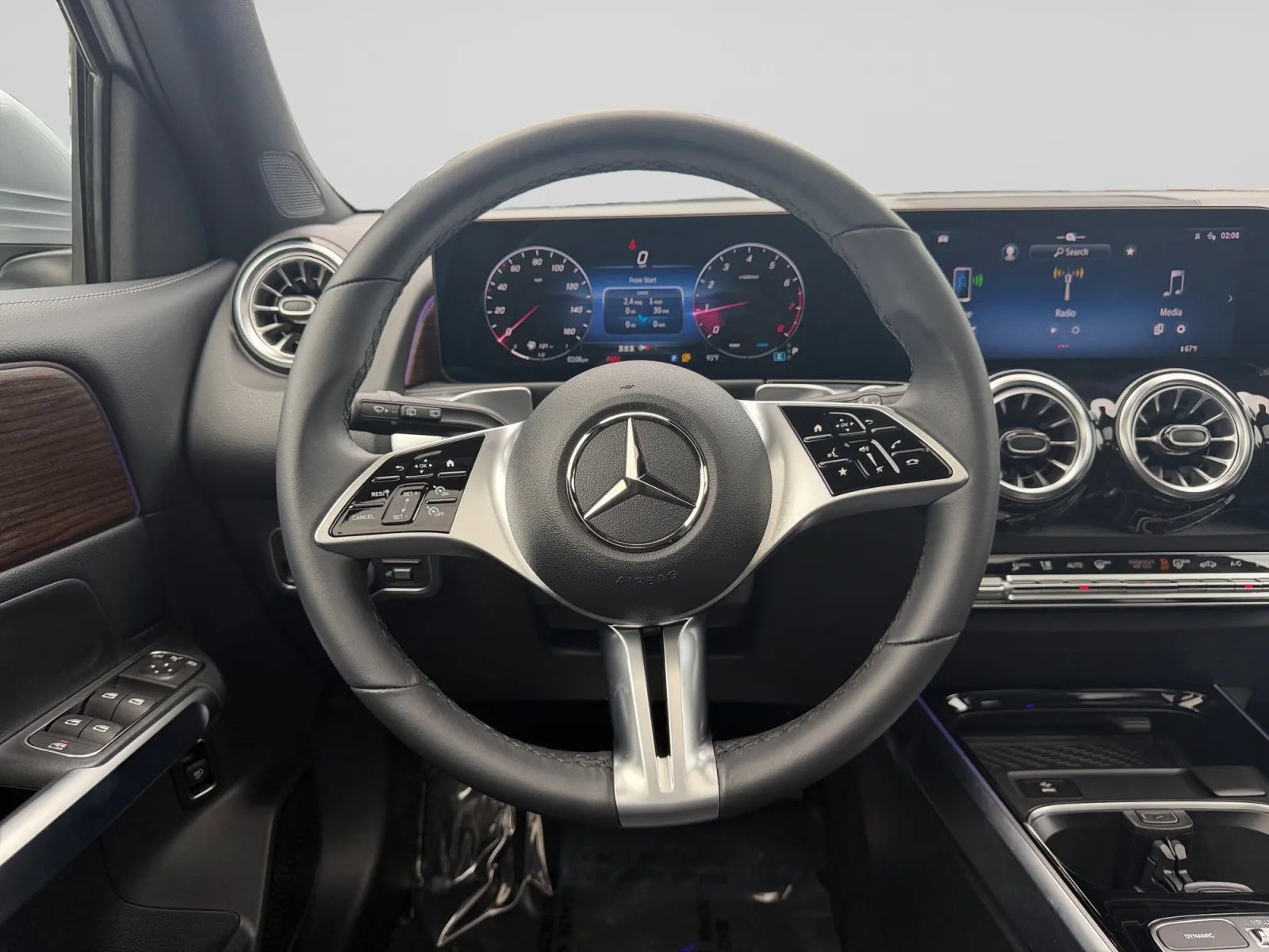 Used 2026 Mercedes-Benz GLB 250 image 20
